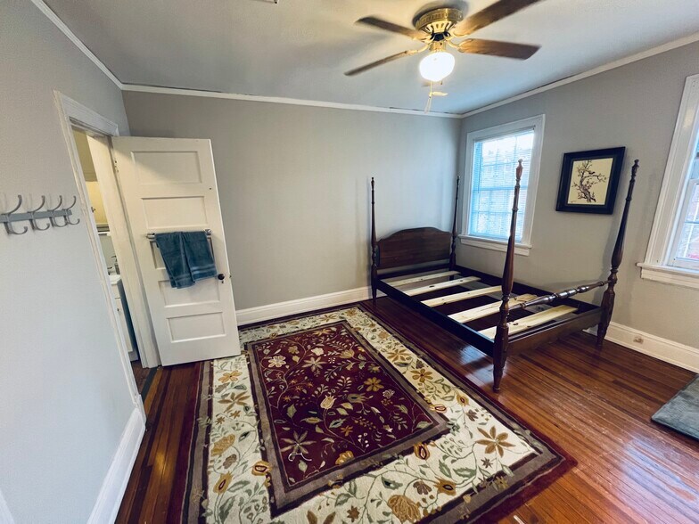 Bedroom #3. Has the charm as well. - 1130 W Grace St