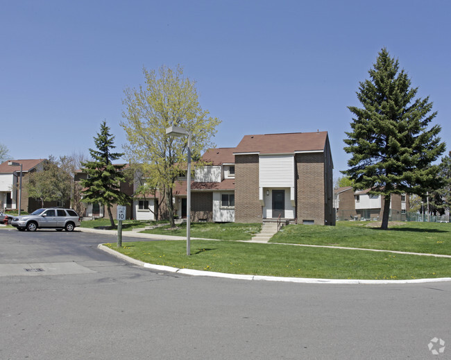 Building Photo - Walled Lake Villa Senior Living