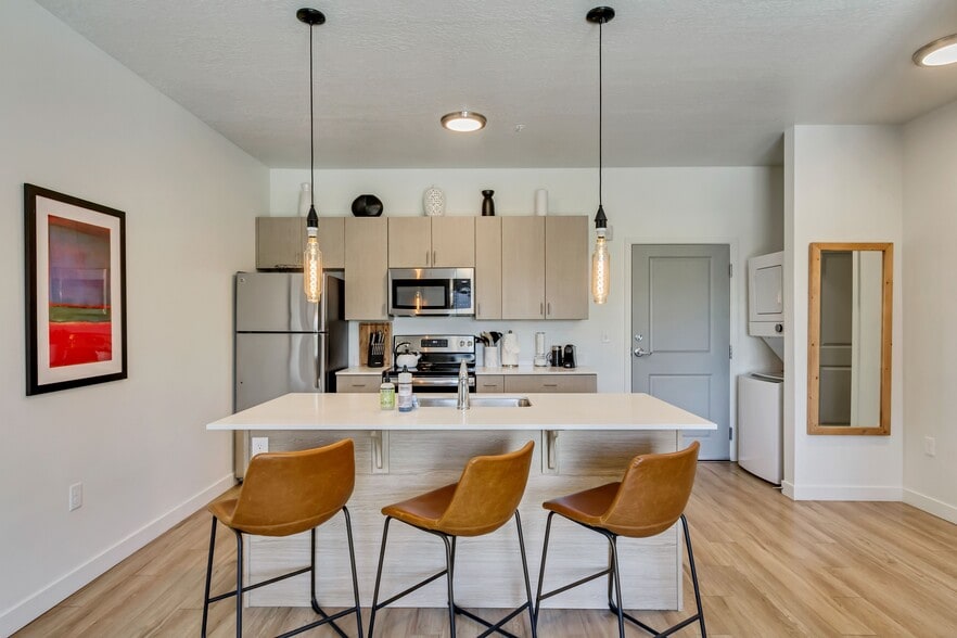 Building Photo - Salt Flats Living Apartments