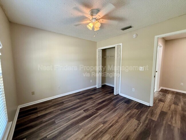 Building Photo - 4578 Blue Stream Ln N