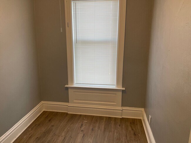 Building Photo - 4440 Gibson Ave