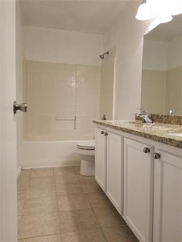 Building Photo - 4504 Cedar Crest Dr