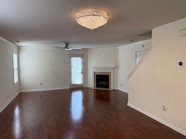 Building Photo - 2809 Fountaingrass Ln