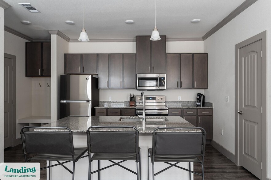 Building Photo - 12500 Shadowglen Trce