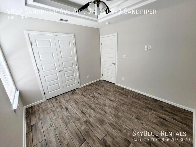 Building Photo - 5909 Sandpiper Ave