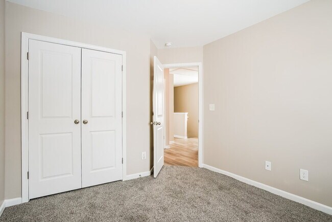 Building Photo - 154 Rosemary St