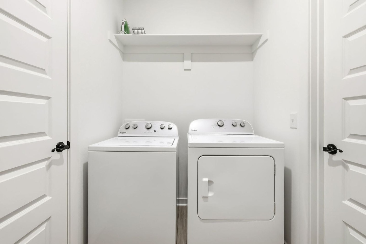 Building Photo - 1324 Van Buren Ave