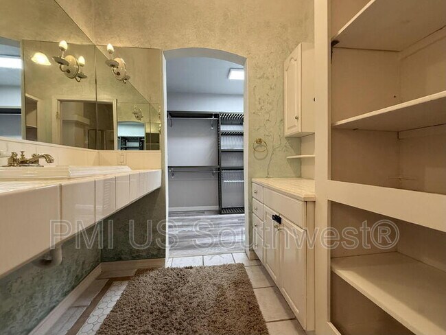 Building Photo - 3443 Sunbonnet Dr
