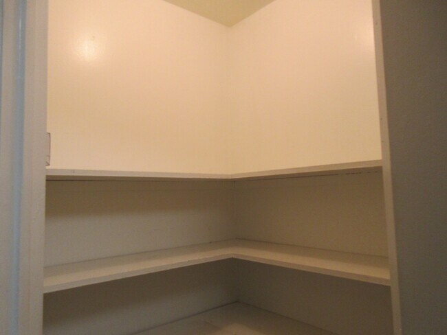 Building Photo - 11514 Meadow Ln