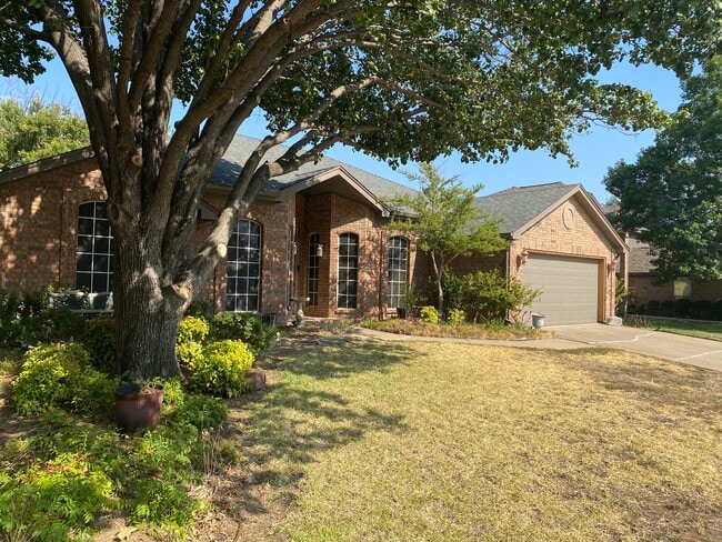 Primary Photo - 723 Carmel Dr