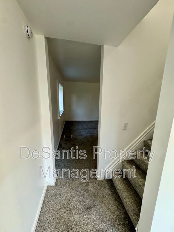 Building Photo - 42 Climax St