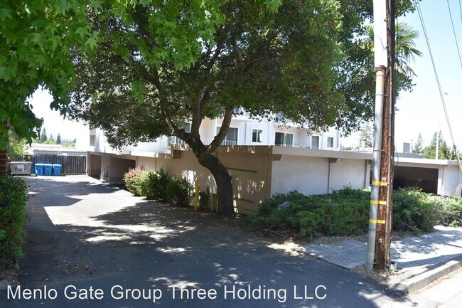 Building Photo - 3618 Alameda de las Pulgas