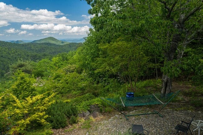 Building Photo - 348 Winding Ridge