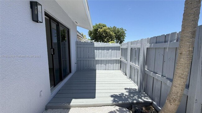 Building Photo - 20877 Snapper Pl
