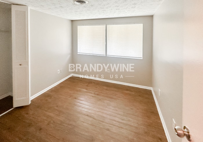 Building Photo - 3005 Forestside Ln