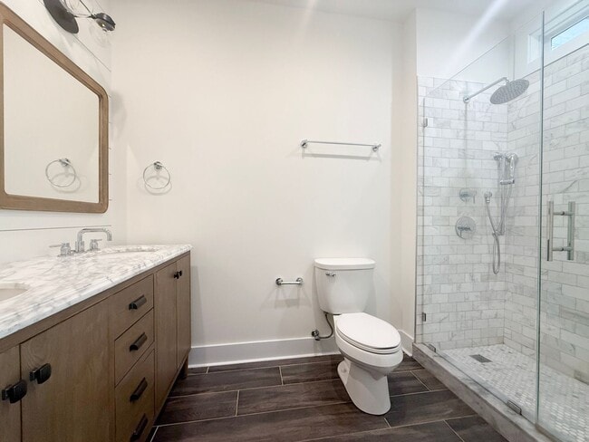 Building Photo - Spacious 4-Bedroom Townhome on Allison Way with Pool Access Near TTU