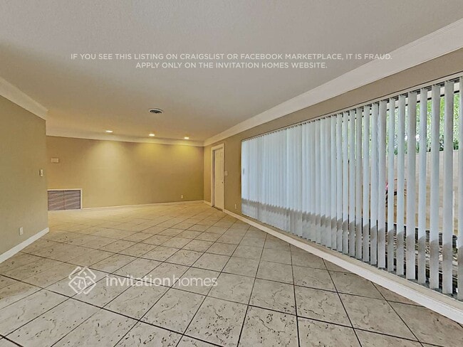 Building Photo - 1601 Seabreeze Blvd