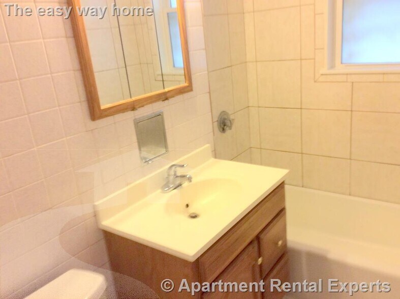 Building Photo - 16 Braemore Rd