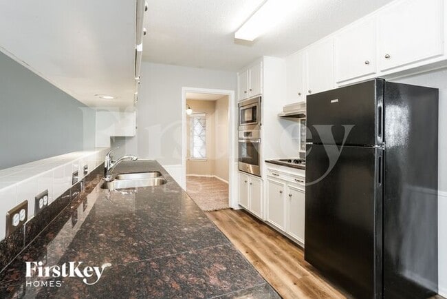 Building Photo - 1424 Wreyhill Dr