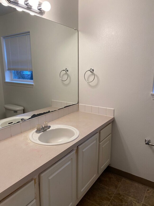 Building Photo - 136th Duplex