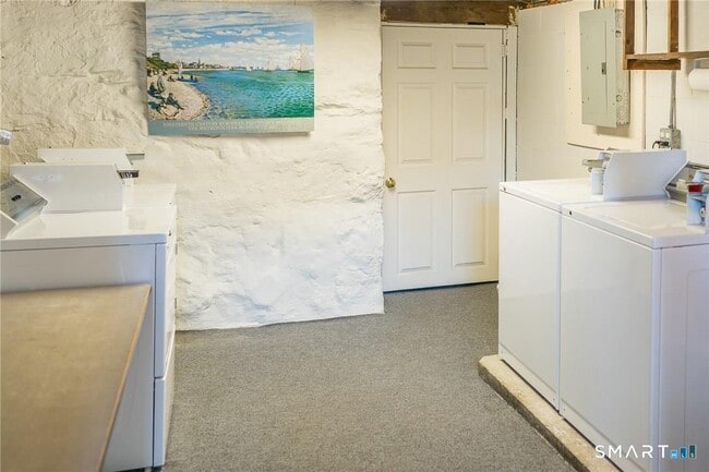 Building Photo - 25 Saugatuck Ave