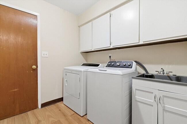 Building Photo - 2825 Tuebingen Pkwy