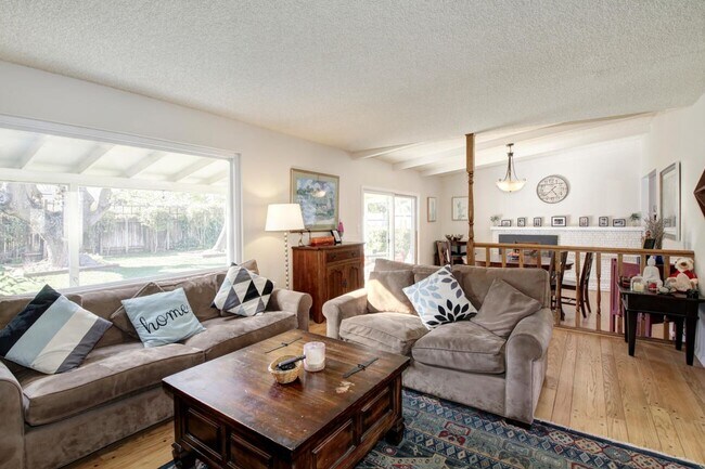 Building Photo - Great Central Davis 3 bedroom 2 bath home