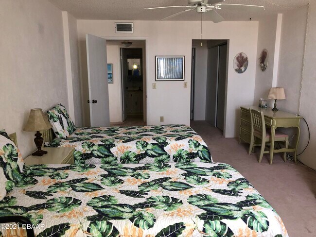 Building Photo - 1415 Ocean Shore Blvd