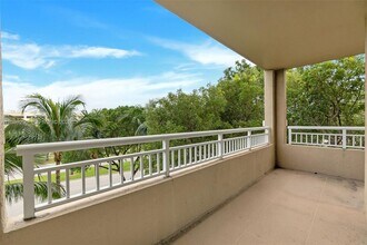 Building Photo - 19501 W Country Club Dr