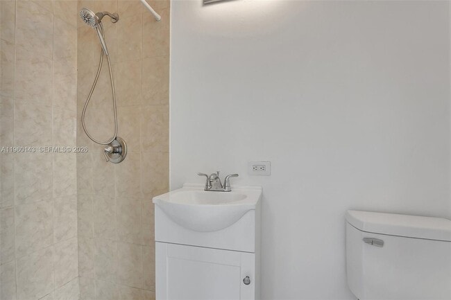 Building Photo - 701 NE 8th St