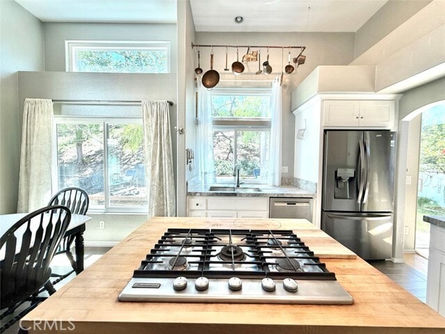 Building Photo - 4977 Marin Dr