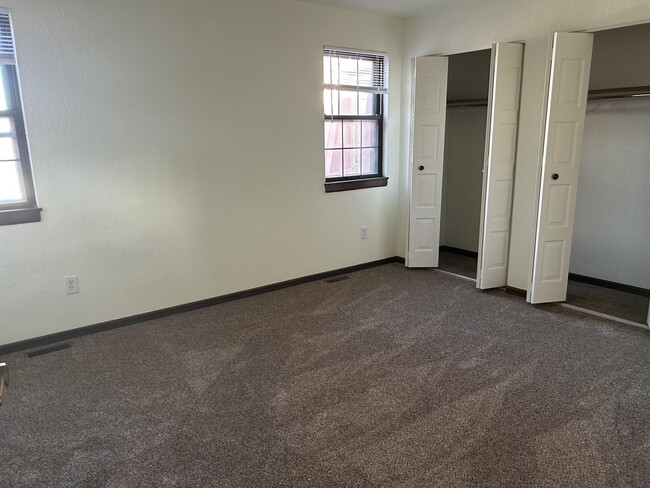 Building Photo - 778 Moccasin Trail
