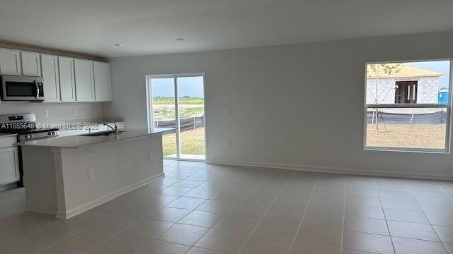 Building Photo - 1543 Jessica Blvd