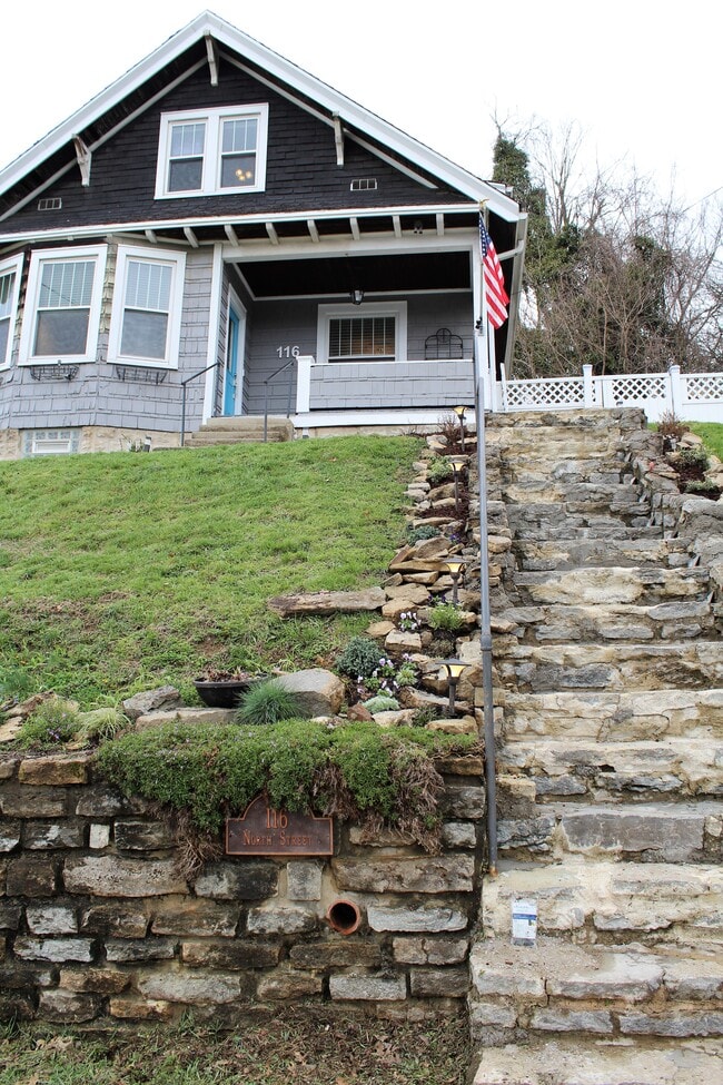 Building Photo - 116 North Street