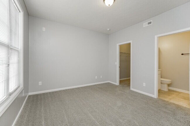 Building Photo - 6091 Follensby Dr