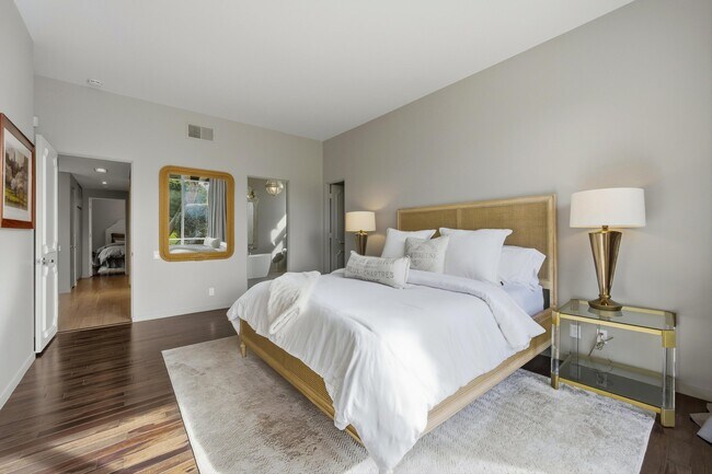 Building Photo - 47125 El Menara Cir