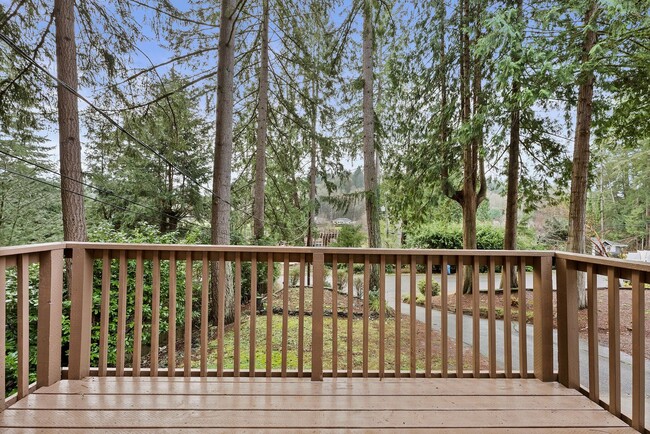 Building Photo - Stunning 4-Bed Gig Harbor Home for Rent | ...