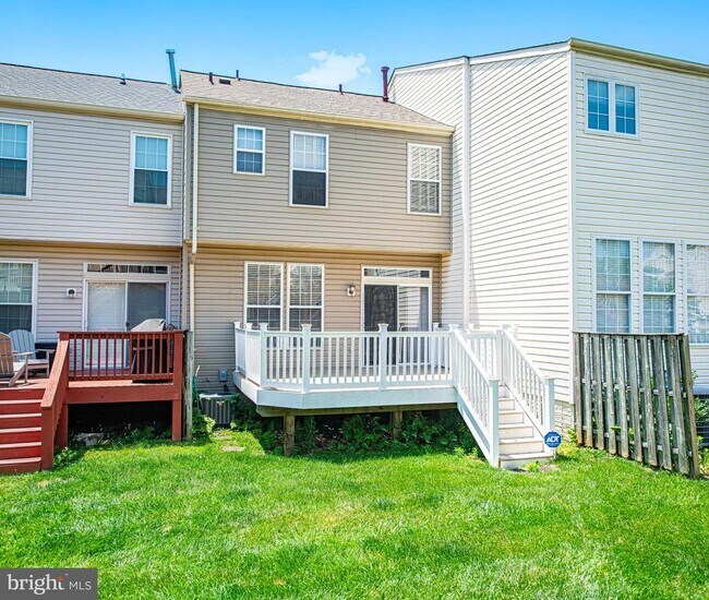 Building Photo - 9736 Morningview Cir