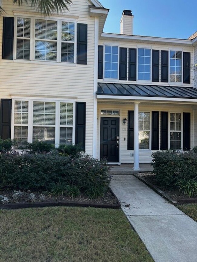 Primary Photo - WESTBURY PARKWAY TOWNHOUSE