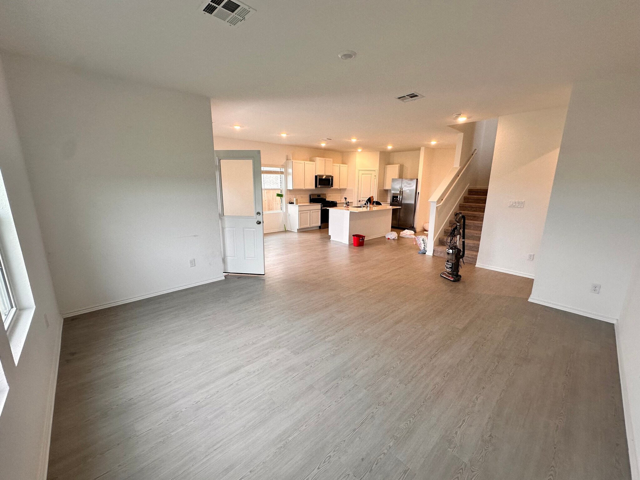 Building Photo - Room in House on Pickerel St