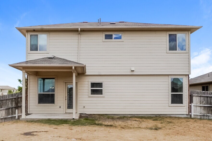 Building Photo - 300 Potters Peak Way
