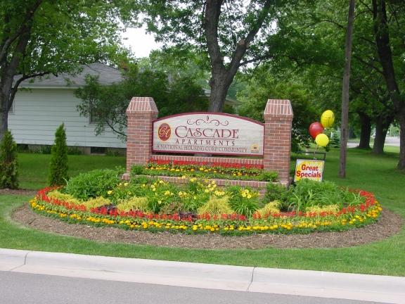 Building Photo - 13646 Cascade Dr