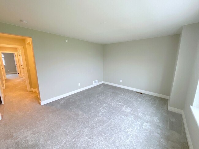 Building Photo - 3 Bedroom Townhome Available Near Voyager ...