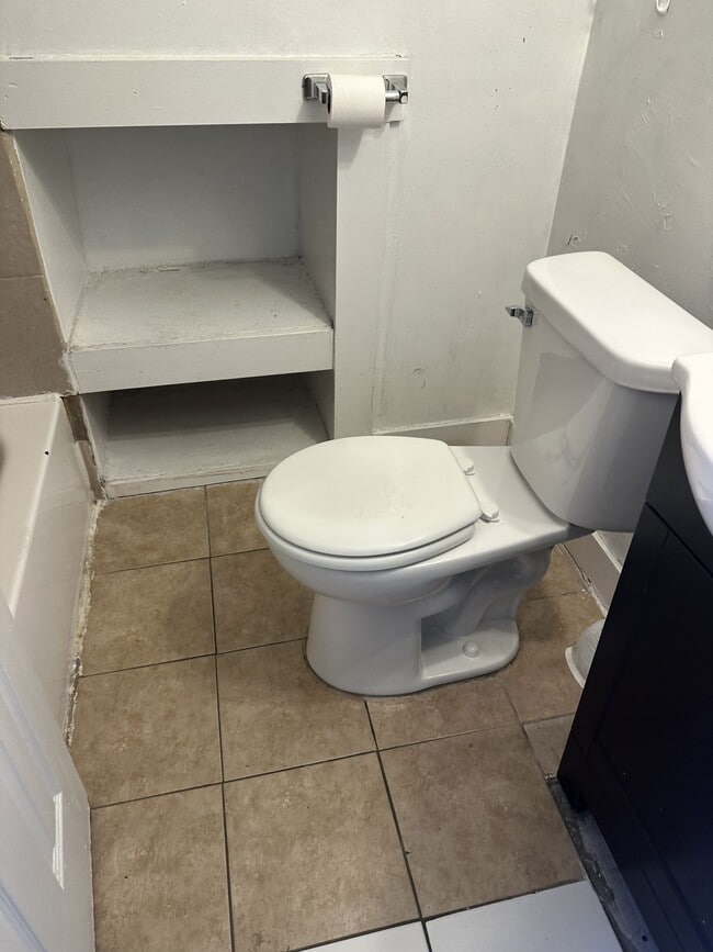 Building Photo - 11326 Saint Aubin St