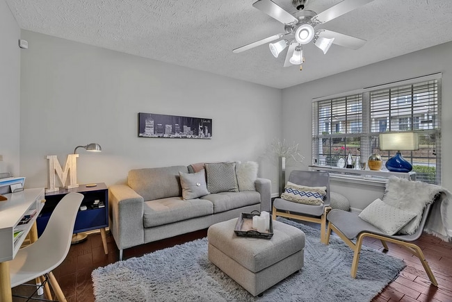 Building Photo - 1504 Sprucedale Dr