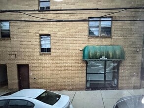 Building Photo - 231 69th St