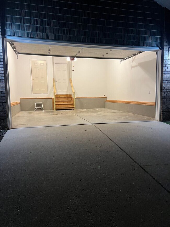 Building Photo - Galloway District RENTAL!  3-Bed, 2-Bath, 2-Car Garage