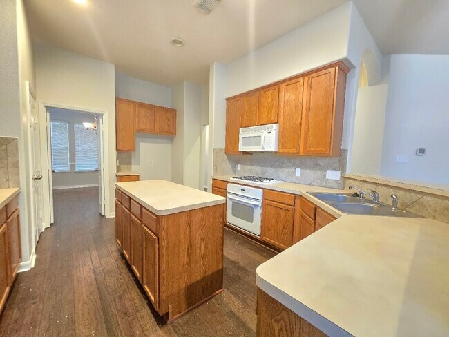 Building Photo - 18631 Mosshill Estates Ln