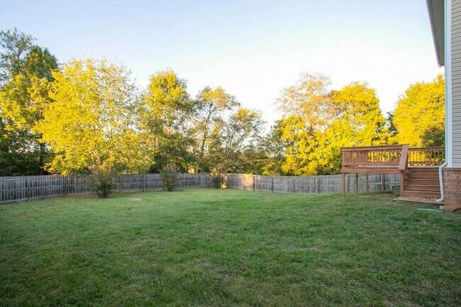 Building Photo - 1254 Lasalle Dr