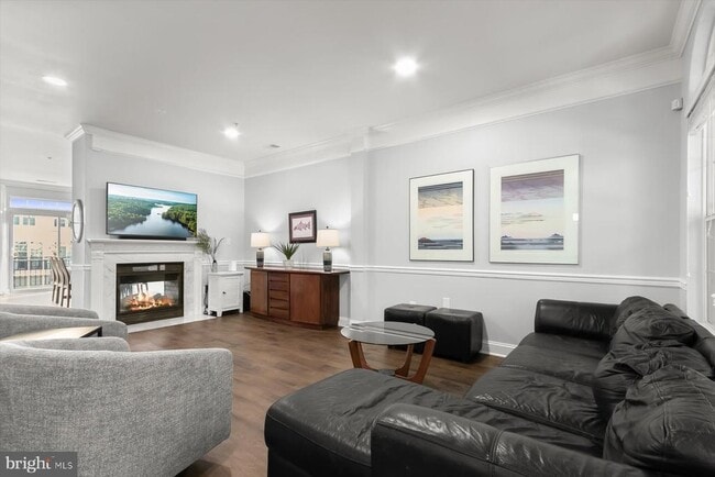 Building Photo - 7207 Phelps Hill Ct